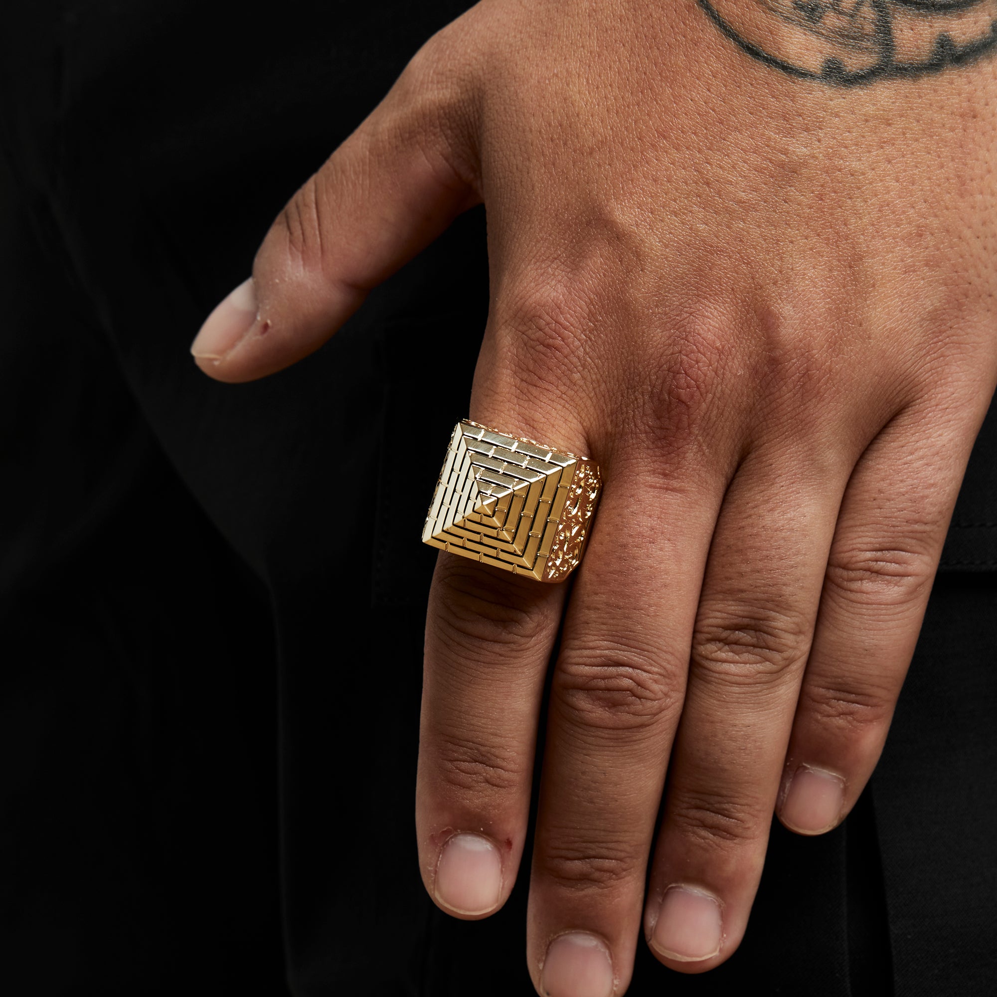 Pyramid Ring - Gold